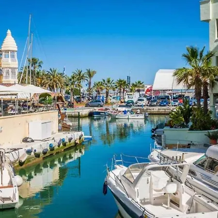Puerto Marina 베날마데나코스타