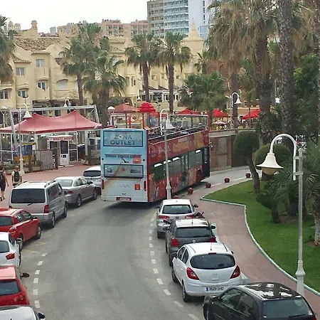 Puerto Marina 베날마데나코스타